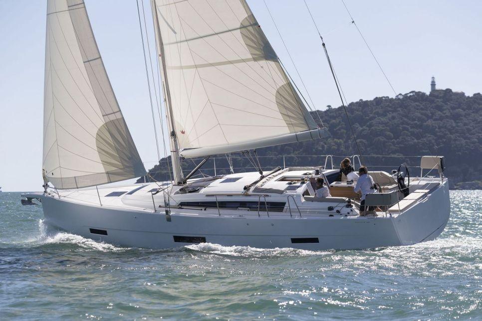 Dufour 430 GL, picture 1