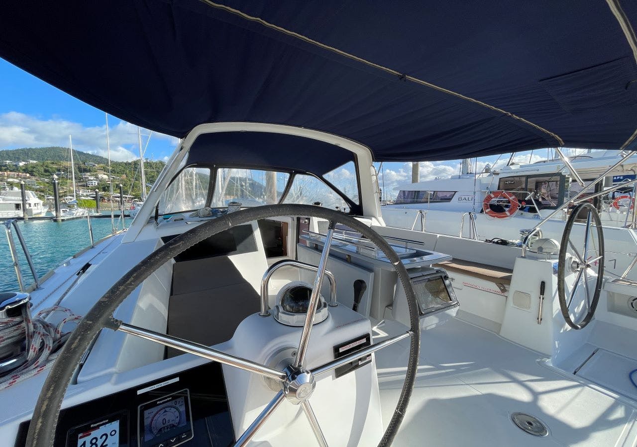 Book Oceanis 48 - 5 cab. Sailing yacht for bareboat charter in Whitsundays, Airlie Beach, Coral Sea Marina, Whitsunday Region of Queensland, Australia and Oceania with TripYacht!, picture 14