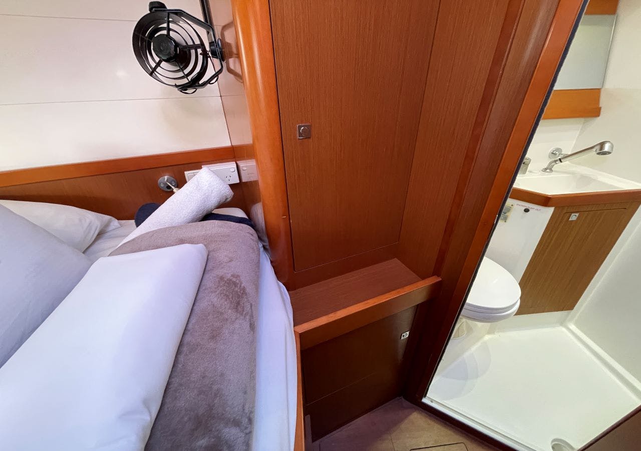 Book Oceanis 48 - 5 cab. Sailing yacht for bareboat charter in Whitsundays, Airlie Beach, Coral Sea Marina, Whitsunday Region of Queensland, Australia and Oceania with TripYacht!, picture 12