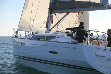 Sun Odyssey 439, picture 3