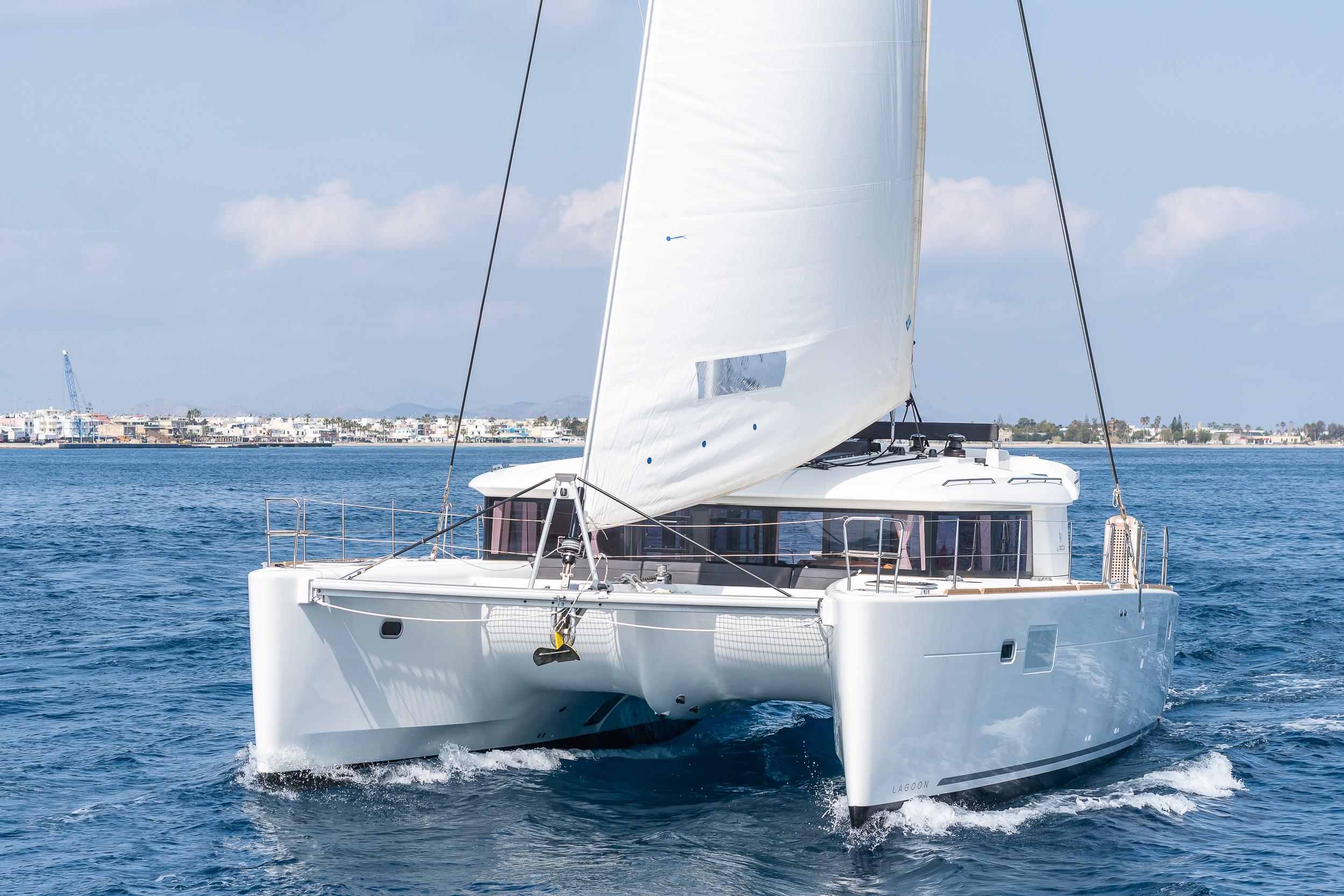 Book Lagoon 450 F - 4 + 2 cab. Catamaran for bareboat charter in Kos, Kos Marina, Dodecanese, Greece with TripYacht!, picture 11