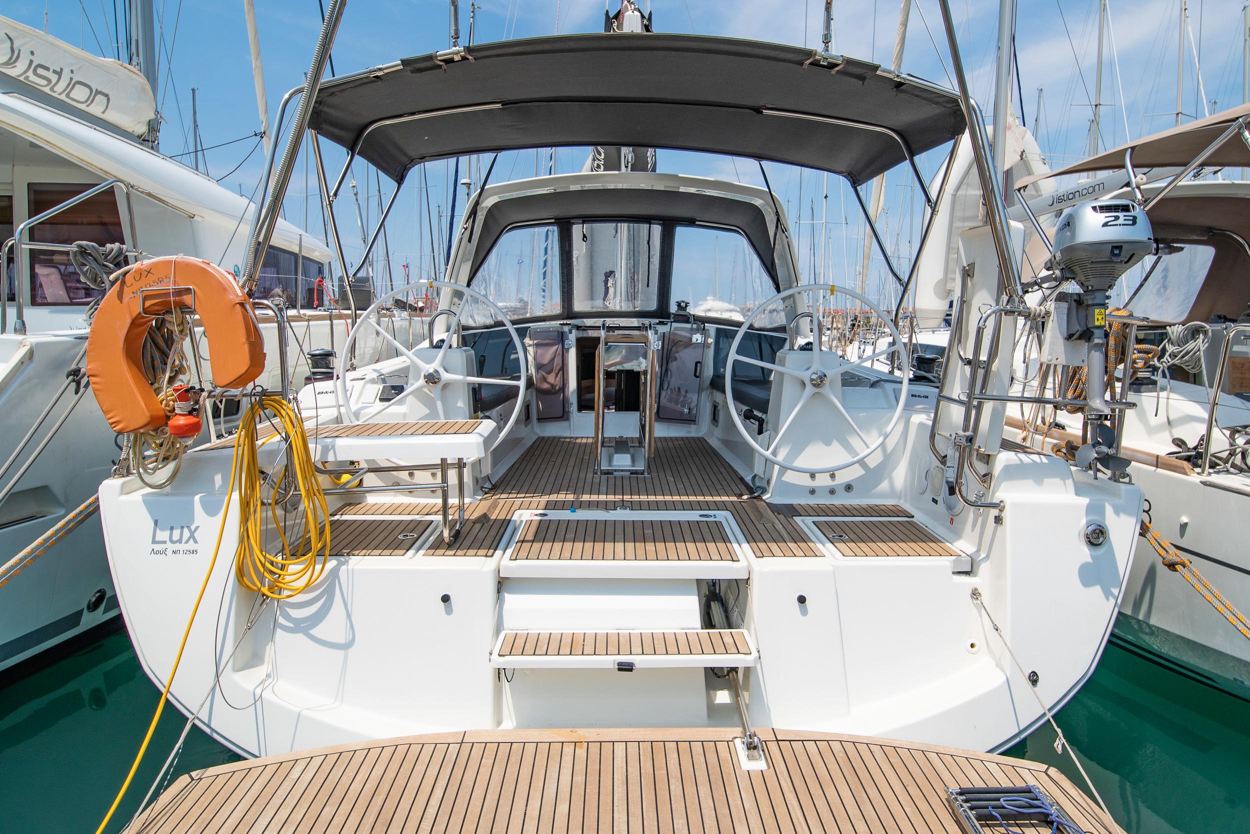 Oceanis 41.1, picture 5