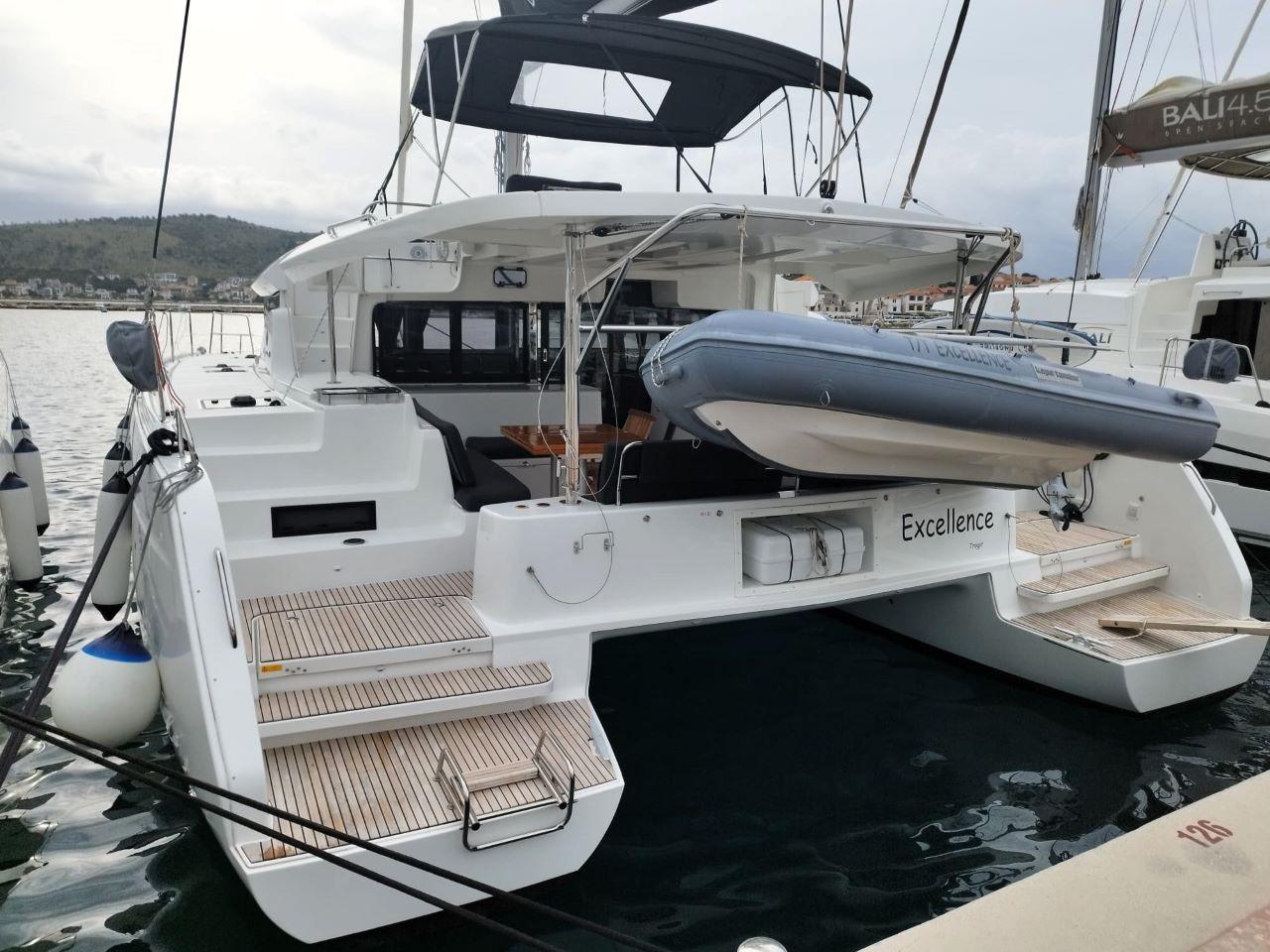 Lagoon 46 - 4 + 2 cab., picture 1