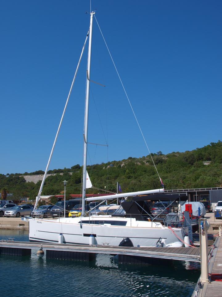 Dufour 360 GL, picture 5