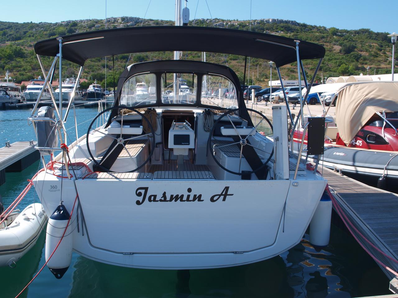 Dufour 360 GL, picture 1