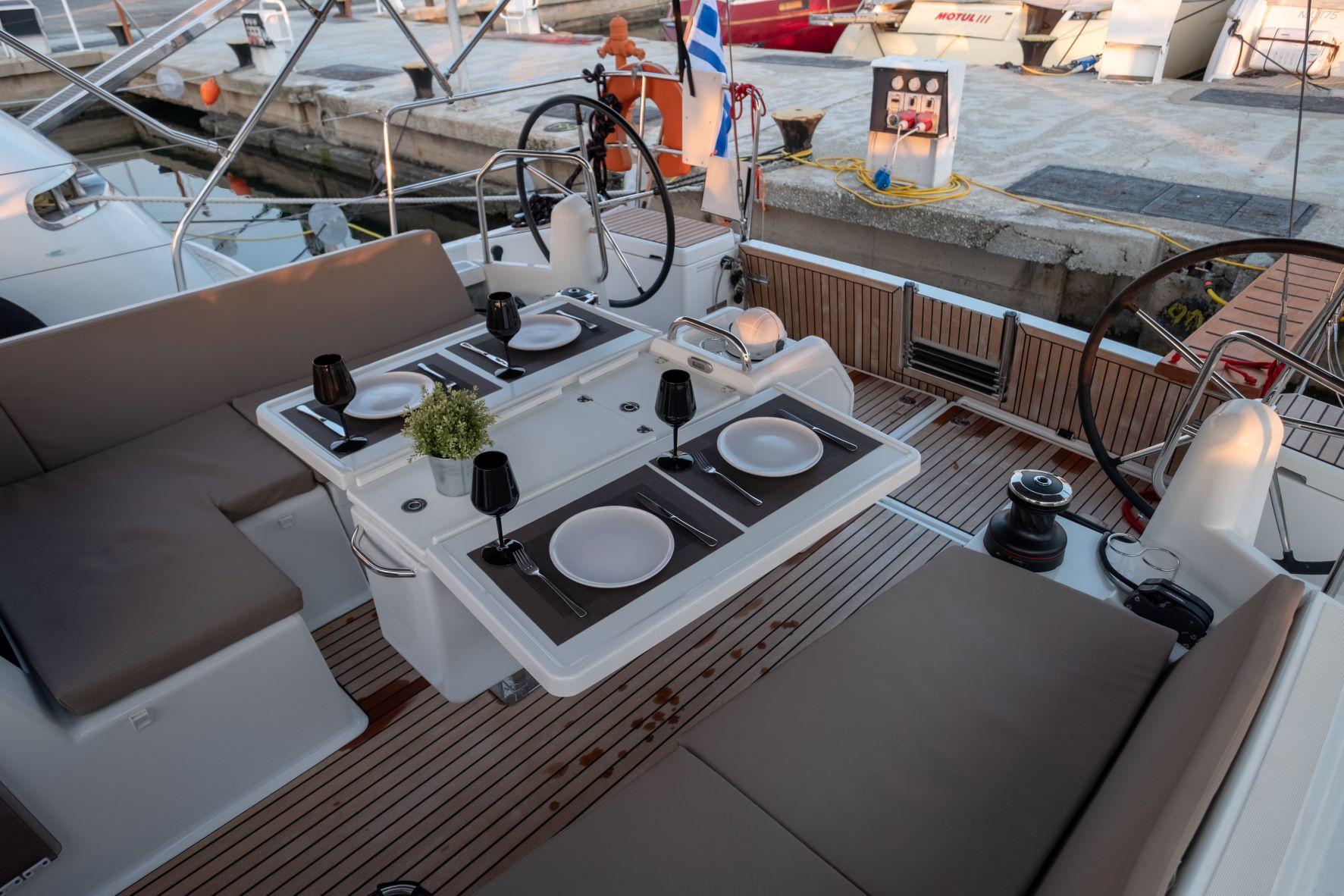 Sun Odyssey 440, picture 7