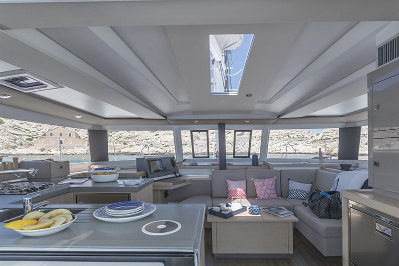 Fountaine Pajot Astrea 42 - 4 + 2 cab., picture 3