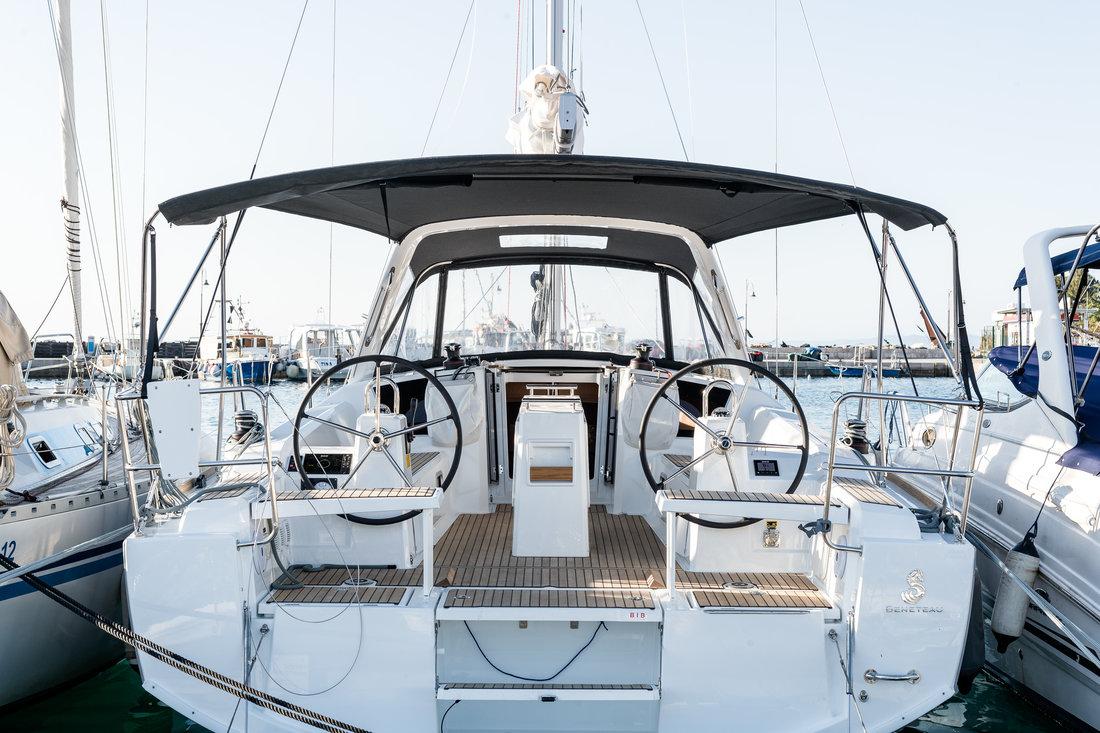 Oceanis 38.1, picture 3