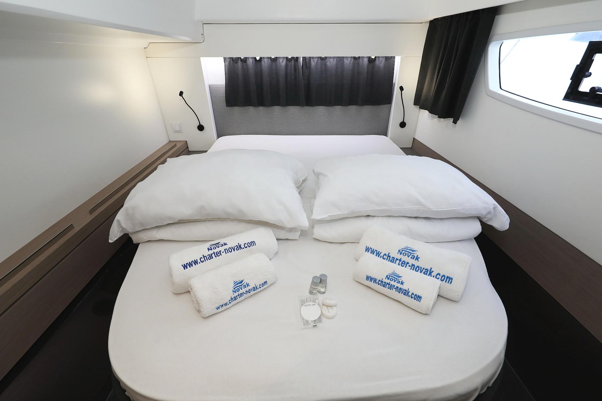Fountaine Pajot Astrea 42 - 4 + 2 cab., picture 17