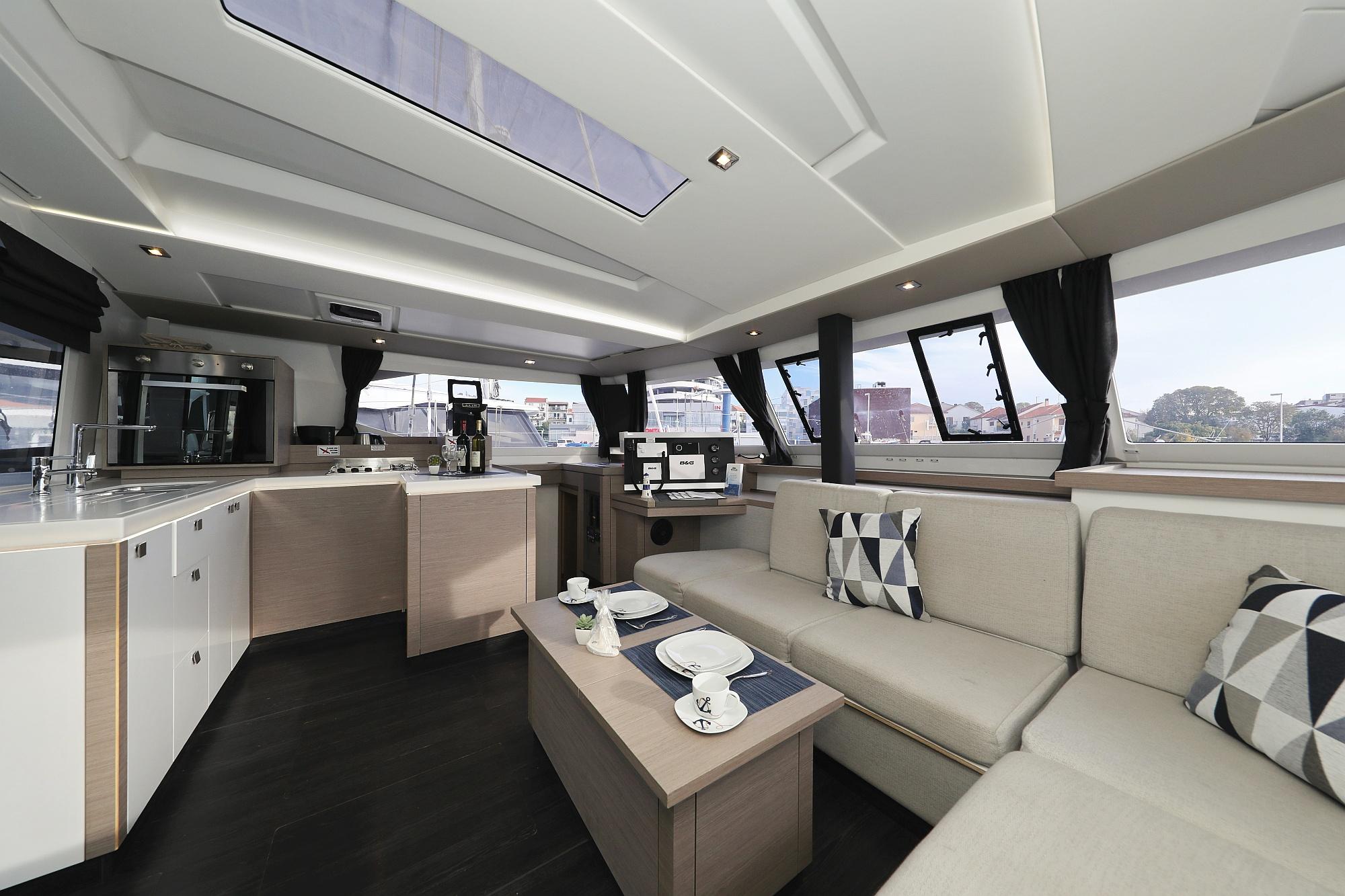 Fountaine Pajot Astrea 42 - 4 + 2 cab., picture 9