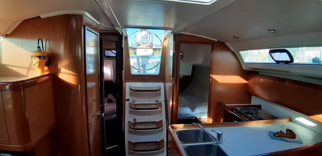 Oceanis 37, picture 9