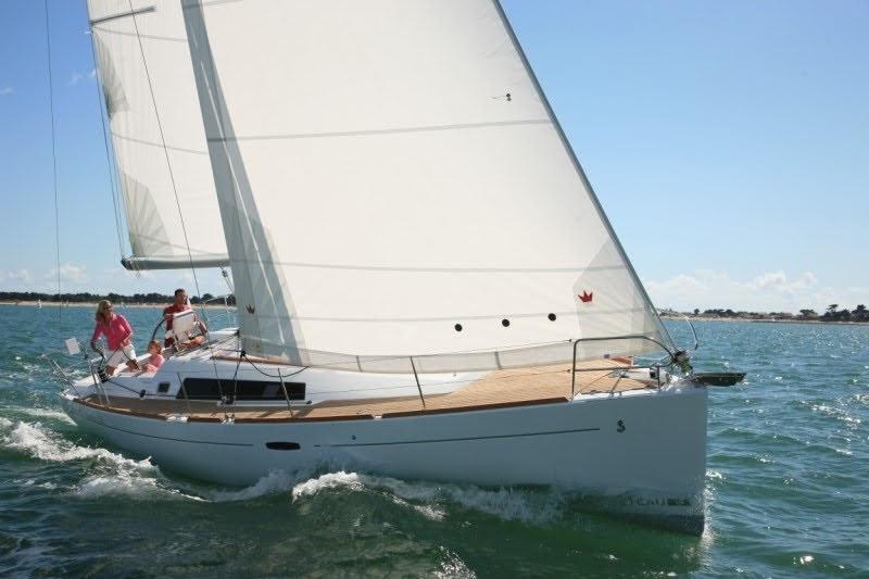 Oceanis 37, picture 1