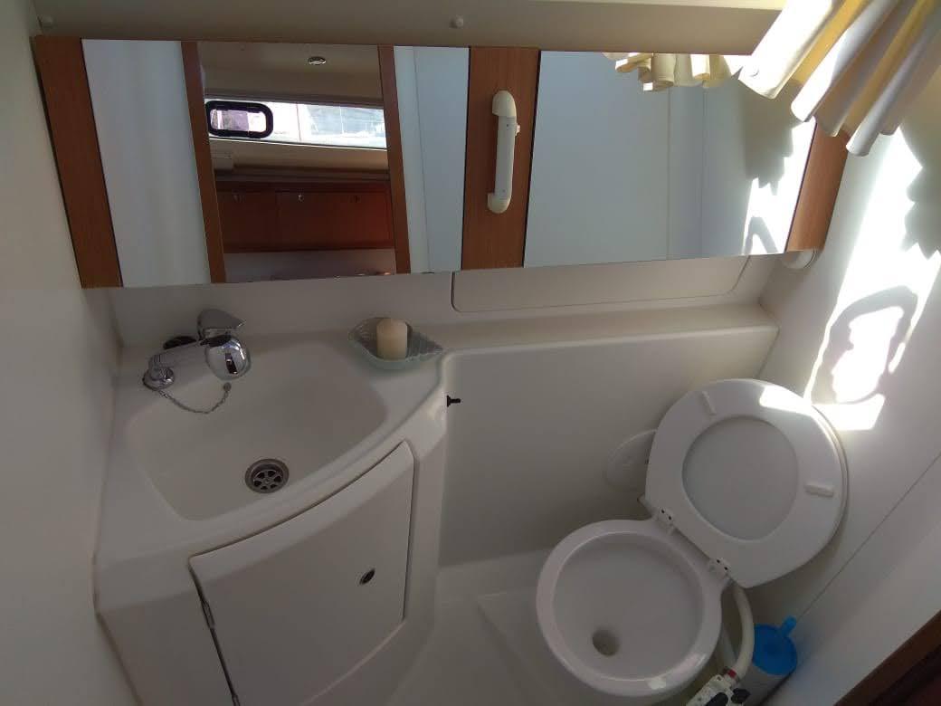 Oceanis 37, picture 17