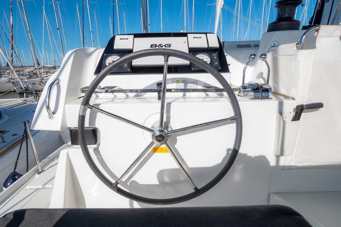 Lagoon 42 - 4 + 2 cab., picture 3