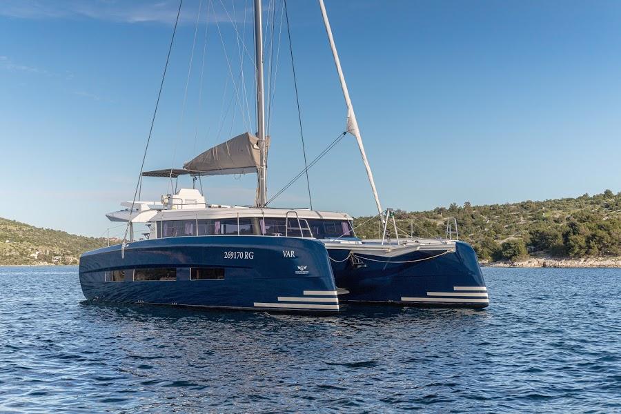 Dufour 48 Catamaran - 5 + 1 cab., picture 3