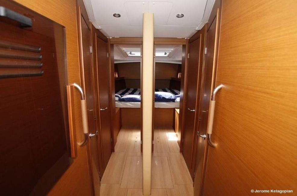 Book Sun Loft 47 - 6 + 1 cab. Sailing yacht for bareboat charter in Antigua, Jolly Harbour Marina, Antigua, Caribbean with TripYacht!, picture 8