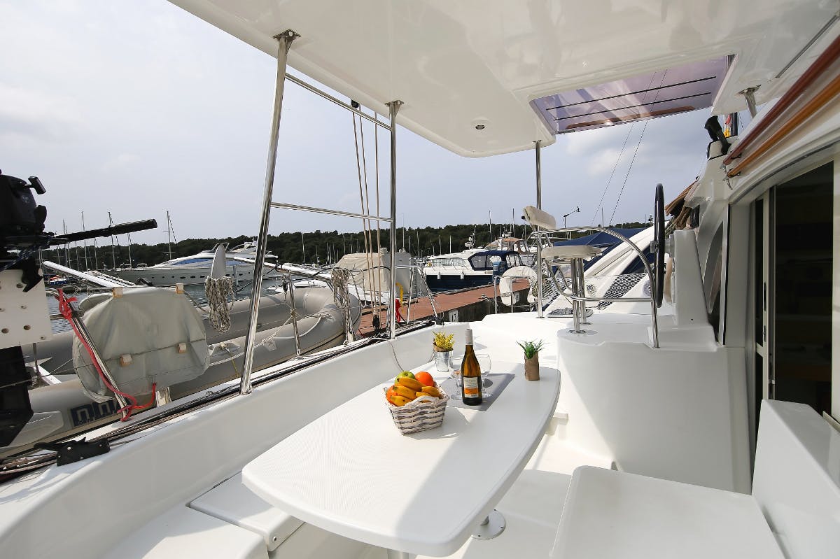 Book Lagoon 380 - 4 cab. Catamaran for bareboat charter in Marina Tehnomont Veruda, Pula, Istra, Croatia with TripYacht!, picture 11