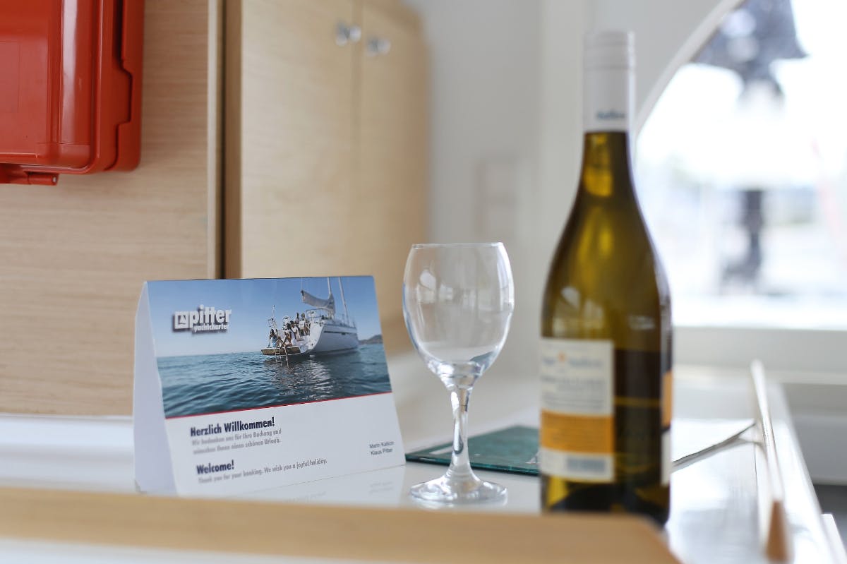 Book Lagoon 380 - 4 cab. Catamaran for bareboat charter in Marina Tehnomont Veruda, Pula, Istra, Croatia with TripYacht!, picture 23
