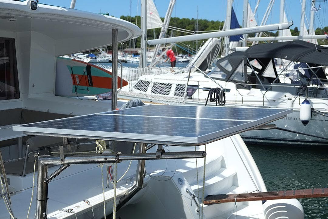 Book Lagoon 400 S2 - 4 + 2 cab. Catamaran for bareboat charter in Marina Tehnomont Veruda, Pula, Istra, Croatia with TripYacht!, picture 10