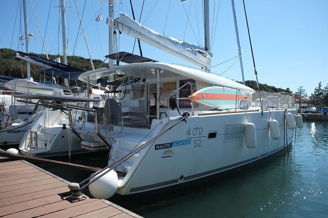 Book Lagoon 400 S2 - 4 + 2 cab. Catamaran for bareboat charter in Marina Tehnomont Veruda, Pula, Istra, Croatia with TripYacht!, picture 1