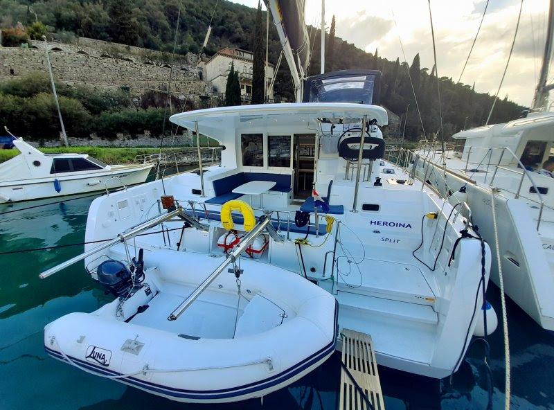 Book Lagoon 40 - 4 + 2 cab Catamaran for bareboat charter in Dubrovnik, Komolac, ACI Marina Dubrovnik, Dubrovnik region, Croatia with TripYacht!, picture 4