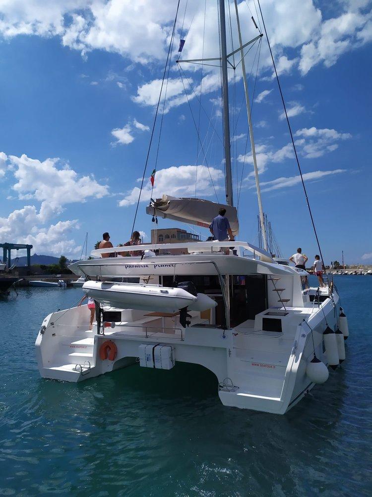 Dufour 48 Catamaran - 5 + 1 cab., picture 1