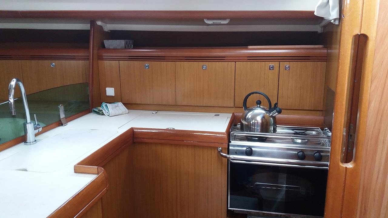 Sun Odyssey 42i, picture 7