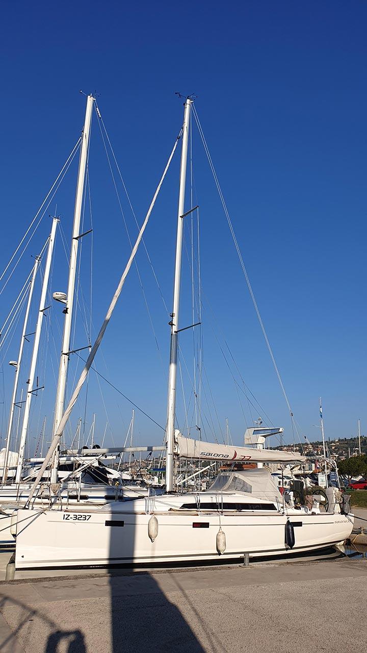 Book Salona 33 Sailing yacht for bareboat charter in Marina Portorož, Primorska , Slovenia with TripYacht!, picture 7