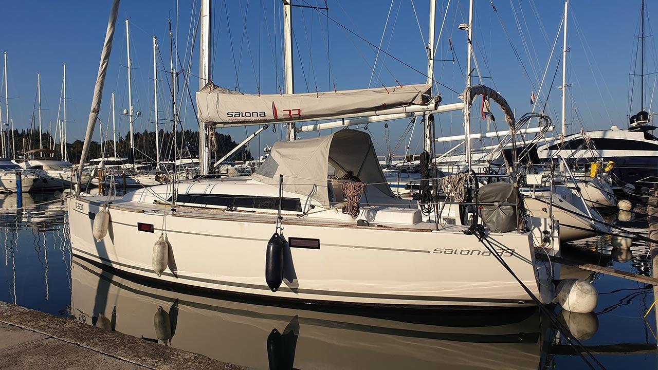 Book Salona 33 Sailing yacht for bareboat charter in Marina Portorož, Primorska , Slovenia with TripYacht!, picture 8