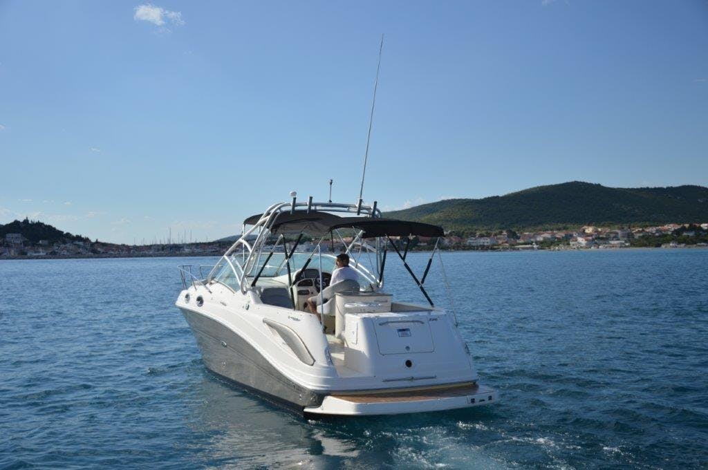 Book Sea Ray 275 Amberjack Motor boat for bareboat charter in Tribunj D-Marin, Šibenik region, Croatia with TripYacht!, picture 16
