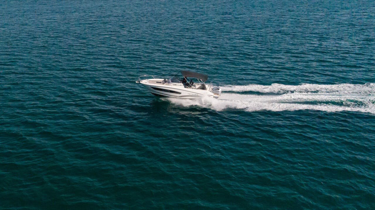 Book Cap Camarat 7.5 WA Motor boat for bareboat charter in Marina Tehnomont Veruda, Pula, Istra, Croatia with TripYacht!, picture 9