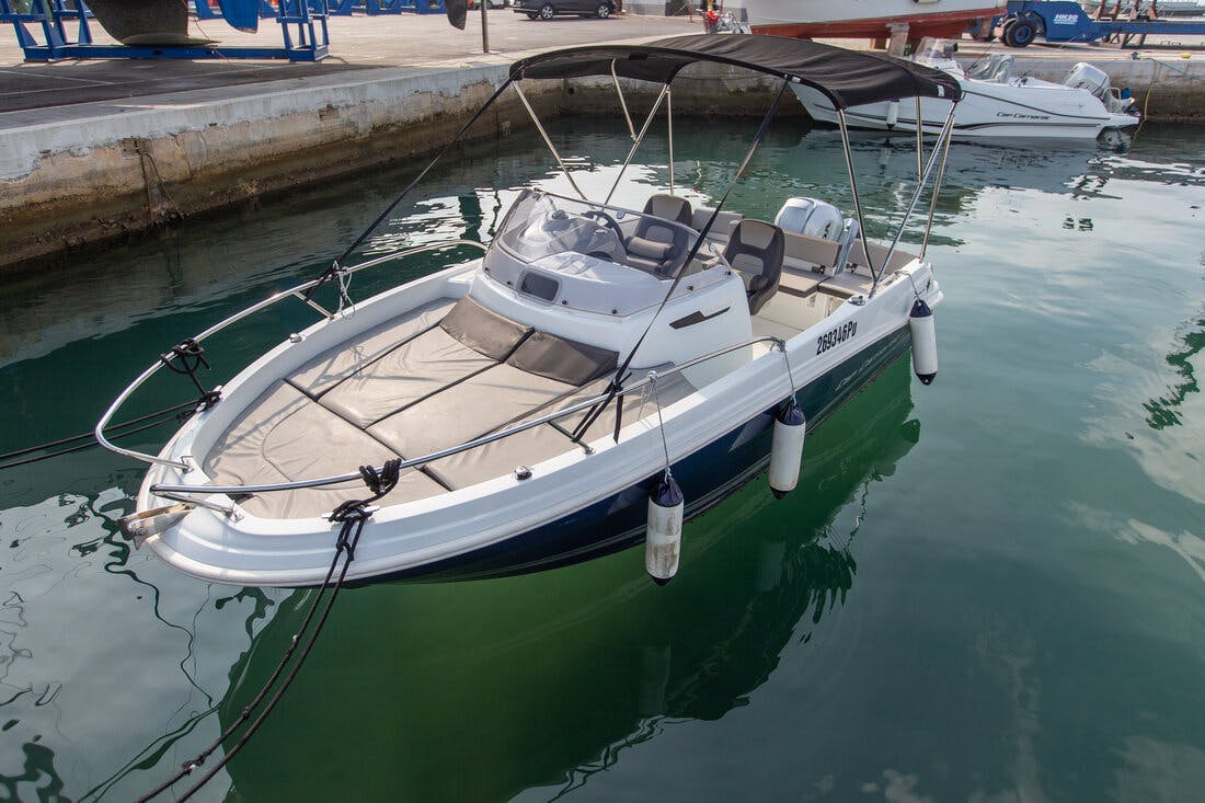 Book Cap Camarat 5.5 WA Motor boat for bareboat charter in Marina Medulin, Istra, Croatia with TripYacht!, picture 4