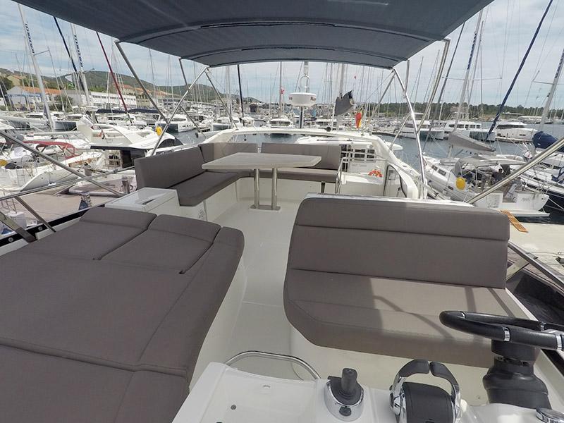 Book Prestige 500 Fly - 3 + 1 cab. Motor yacht for bareboat charter in Marina Mandalina, Sibenik, Šibenik region, Croatia with TripYacht!, picture 13