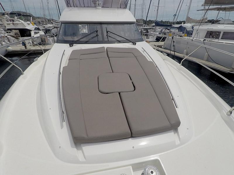 Book Prestige 500 Fly - 3 + 1 cab. Motor yacht for bareboat charter in Marina Mandalina, Sibenik, Šibenik region, Croatia with TripYacht!, picture 9