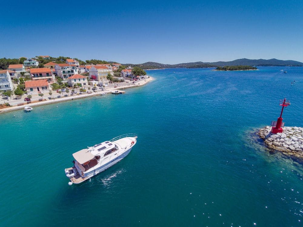 Book Adriana 36 Motor yacht for bareboat charter in Murter, ACI Marina Jezera, Šibenik region, Croatia with TripYacht!, picture 4