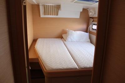 Lagoon 421, picture 6