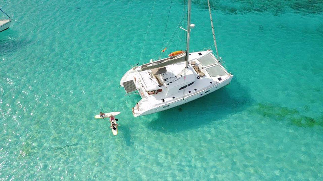 Book Lagoon 500 - 4 cab. Catamaran for bareboat charter in San Blas, Corazon de Jesus, San Blas, Panama with TripYacht!, picture 8