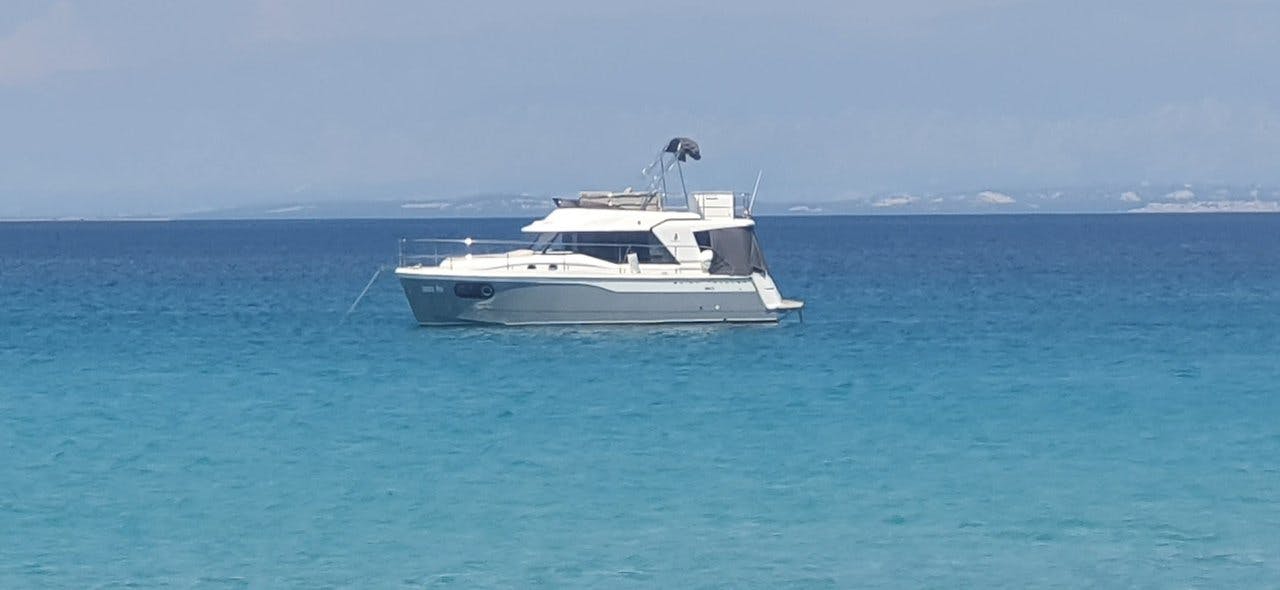 Book Swift Trawler 30 Motor boat for bareboat charter in Lučica Vinkuran, Istra, Croatia with TripYacht!, picture 1