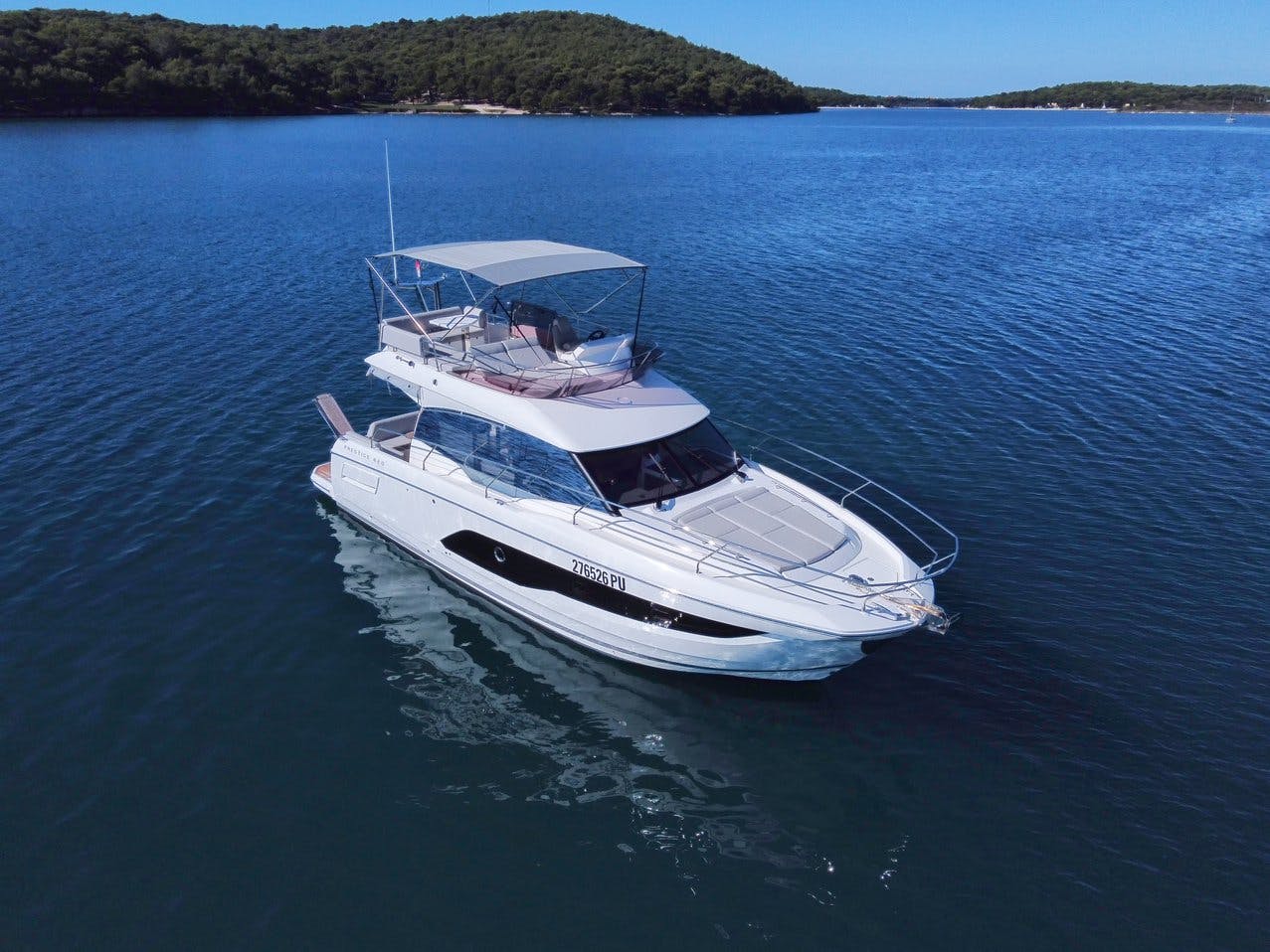 Book Prestige 420 Fly Motor yacht for bareboat charter in Marina Medulin, Istra, Croatia with TripYacht!, picture 1