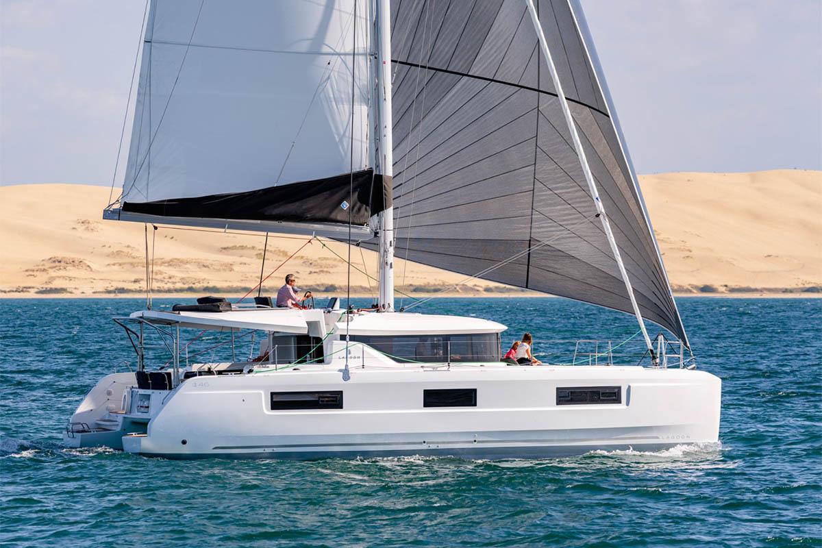 Lagoon 46 - 4 + 2 cab., picture 1