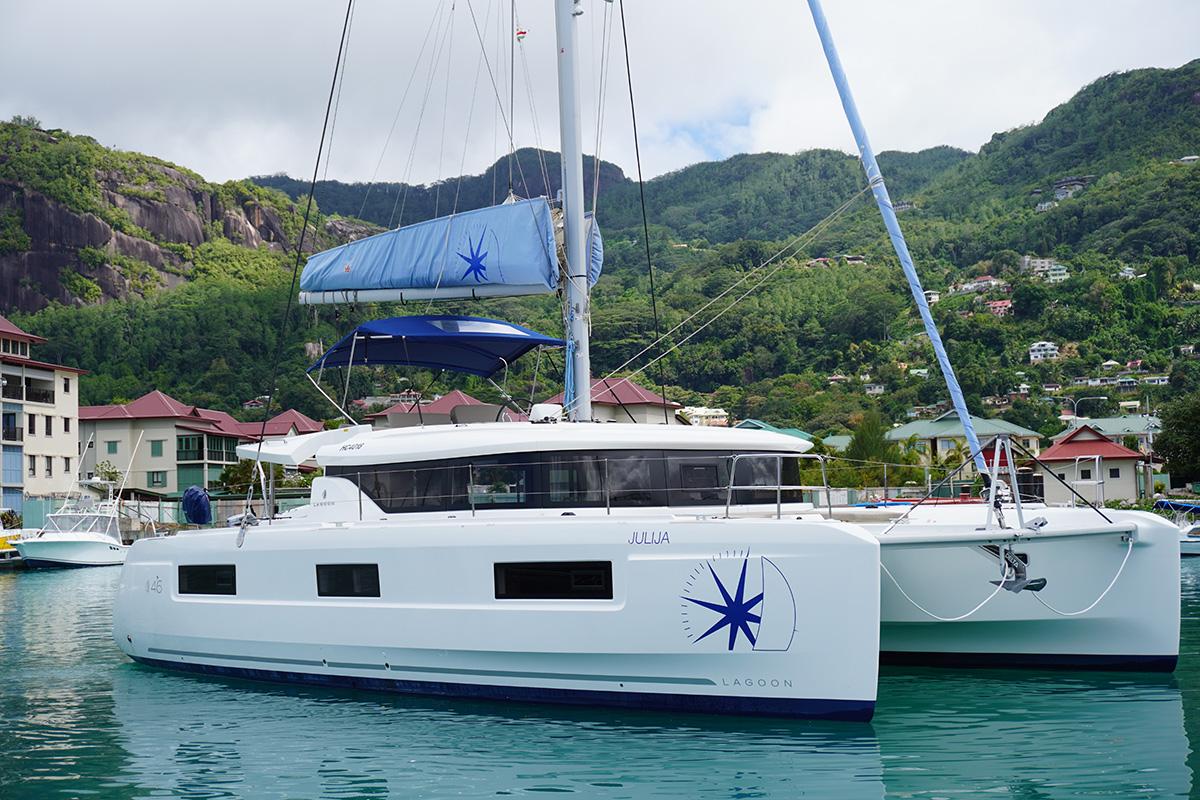Lagoon 46 - 4 + 2 cab., picture 3