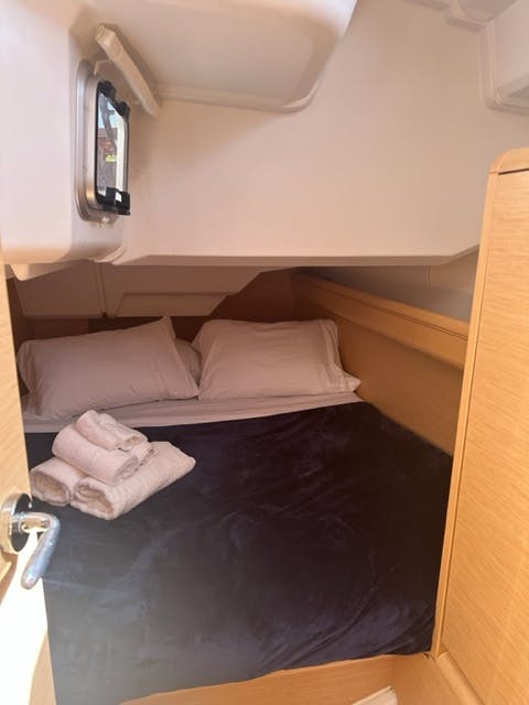 Book Sun Odyssey 389 Sailing yacht for bareboat charter in Annapolis, Chesapeake Bay, Chesapeake Bay, USA with TripYacht!, picture 11
