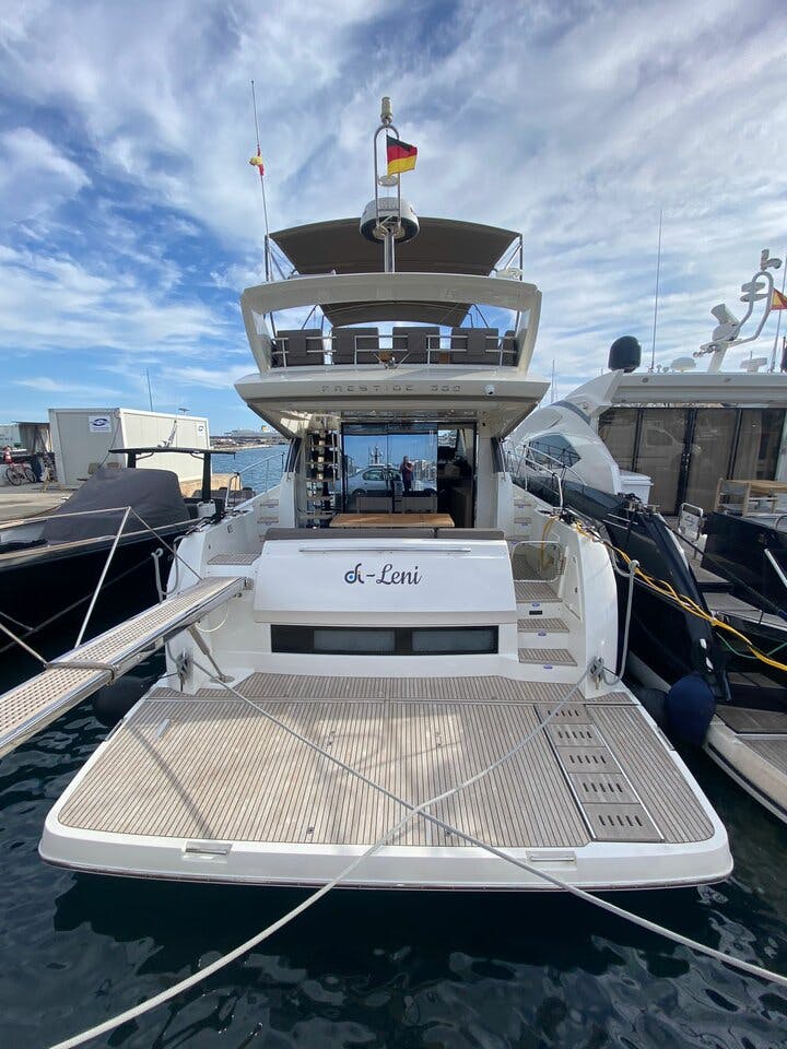 Book Prestige 560F Motor yacht for bareboat charter in Palma de Mallorca, Balearic Islands, Spain with TripYacht!, picture 5