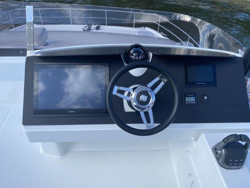 Book Fountaine Pajot MY6 Power catamaran for bareboat charter in St. Petersburg, Vinoy Marina, Florida, USA with TripYacht!, picture 17