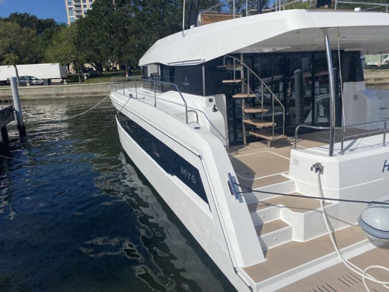 Book Fountaine Pajot MY6 Power catamaran for bareboat charter in St. Petersburg, Vinoy Marina, Florida, USA with TripYacht!, picture 3