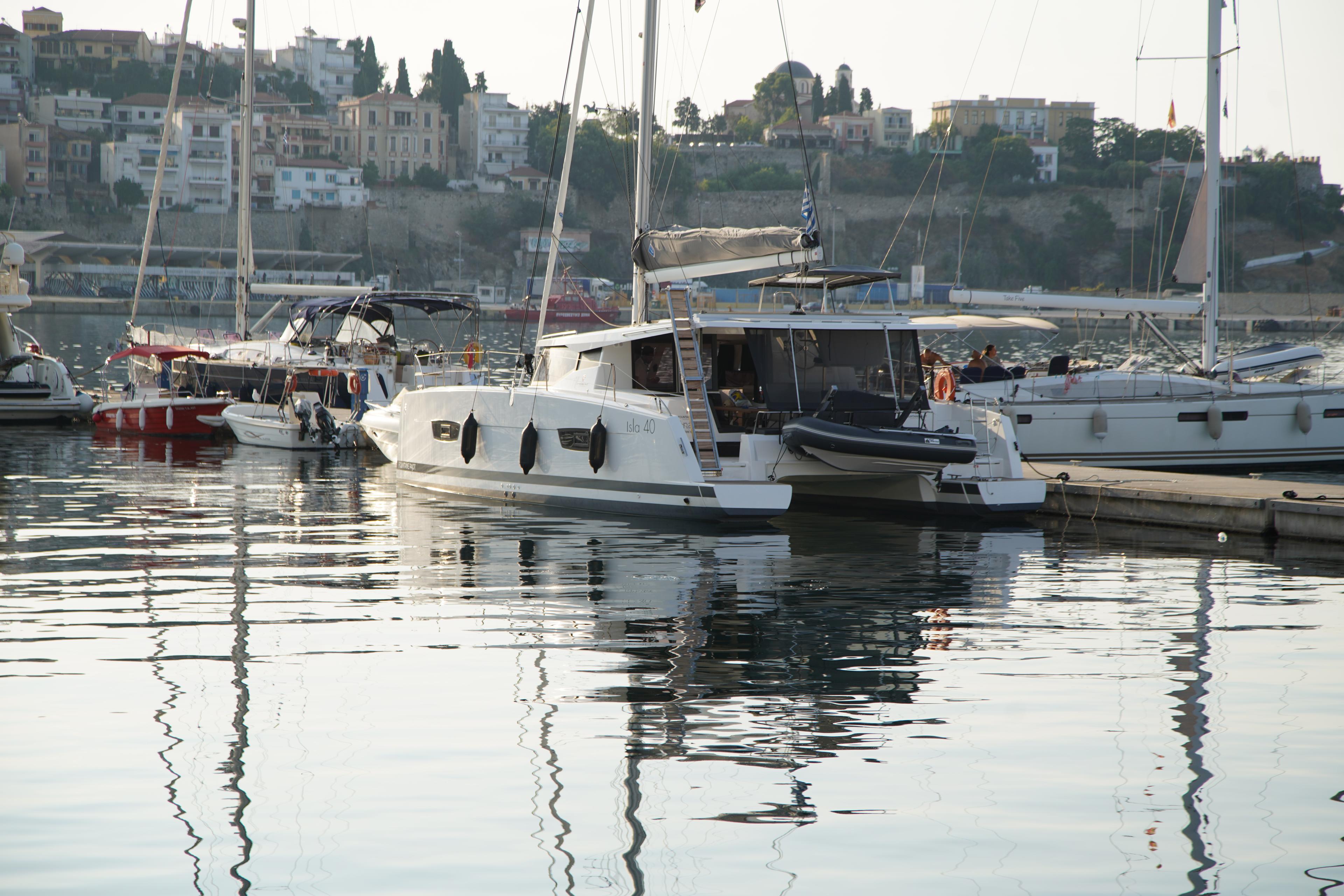 Book Fountaine Pajot Isla 40 - Quatuor Catamaran for bareboat charter in Port of Kavala, Northern Greece/Aegean, Greece with TripYacht!, picture 35