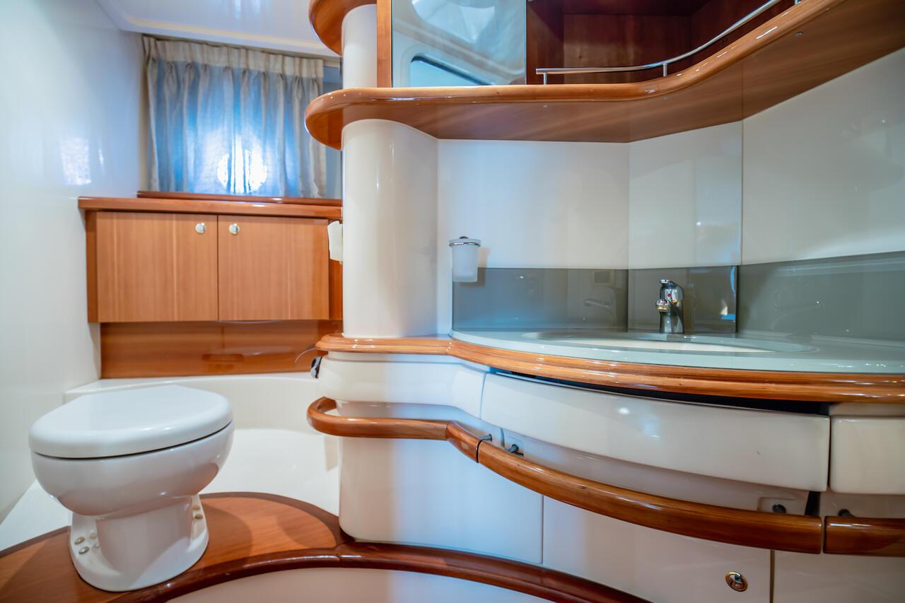 Azimut 55, picture 23