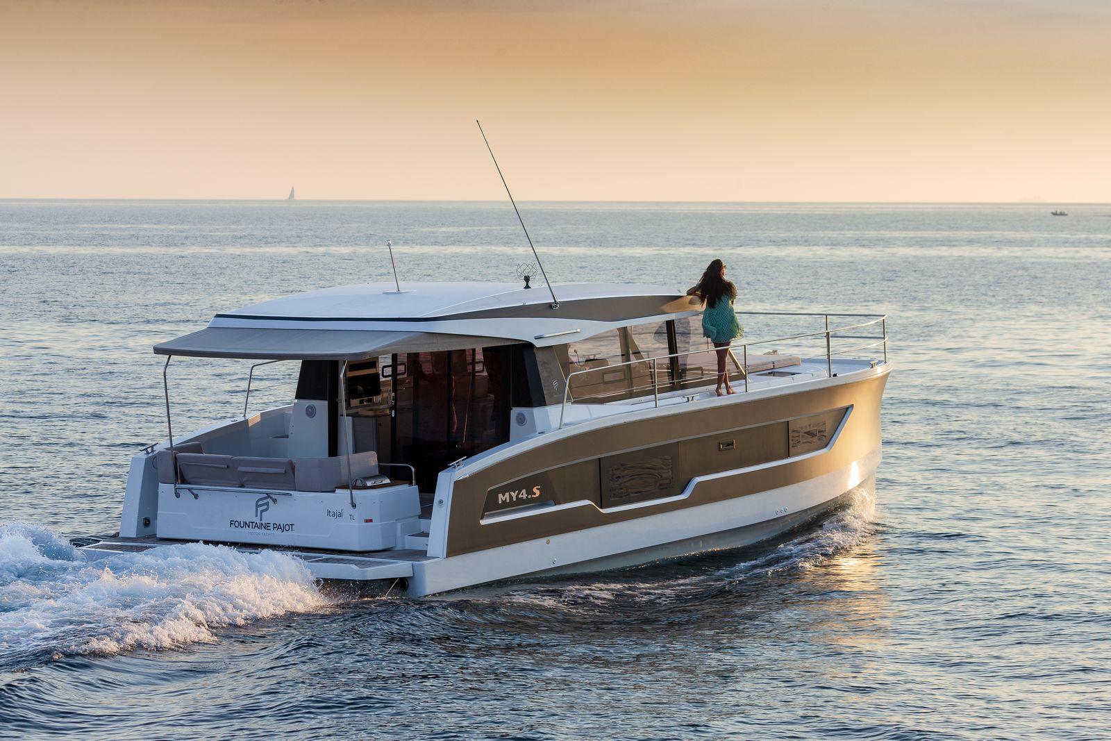 Book Fountaine Pajot MY4.S - Maestro Power catamaran for bareboat charter in Marseille, Corbières Port Services, Provence-Alpes-Côte d'Azur, France with TripYacht!, picture 7