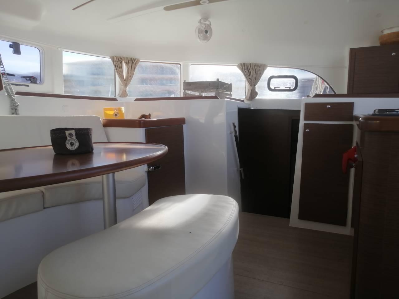Lagoon 380 - 4 + 2 cab., picture 4