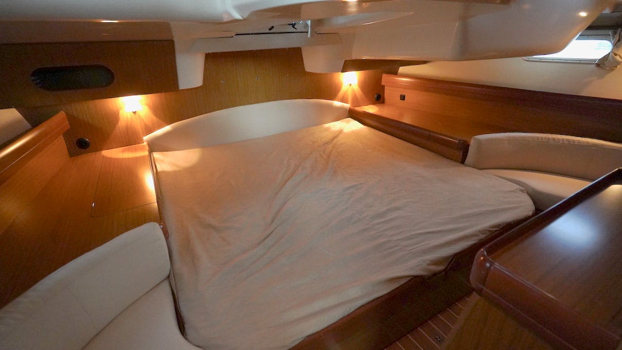 Sun Odyssey 42 DS - 2 cab., picture 9